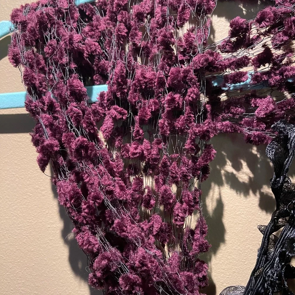 Scarf is piece of art - Picture 4 of 6